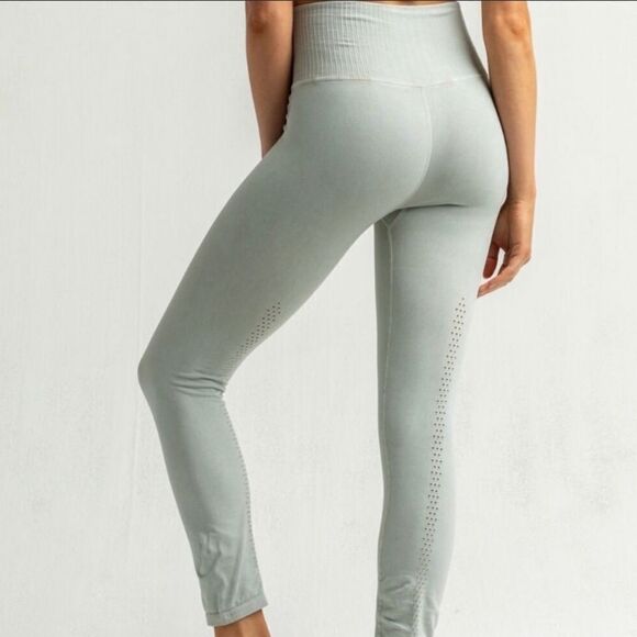 Free People Movement High Rise 7/8 Length Good Karma Leggings - Picture 3 of 8